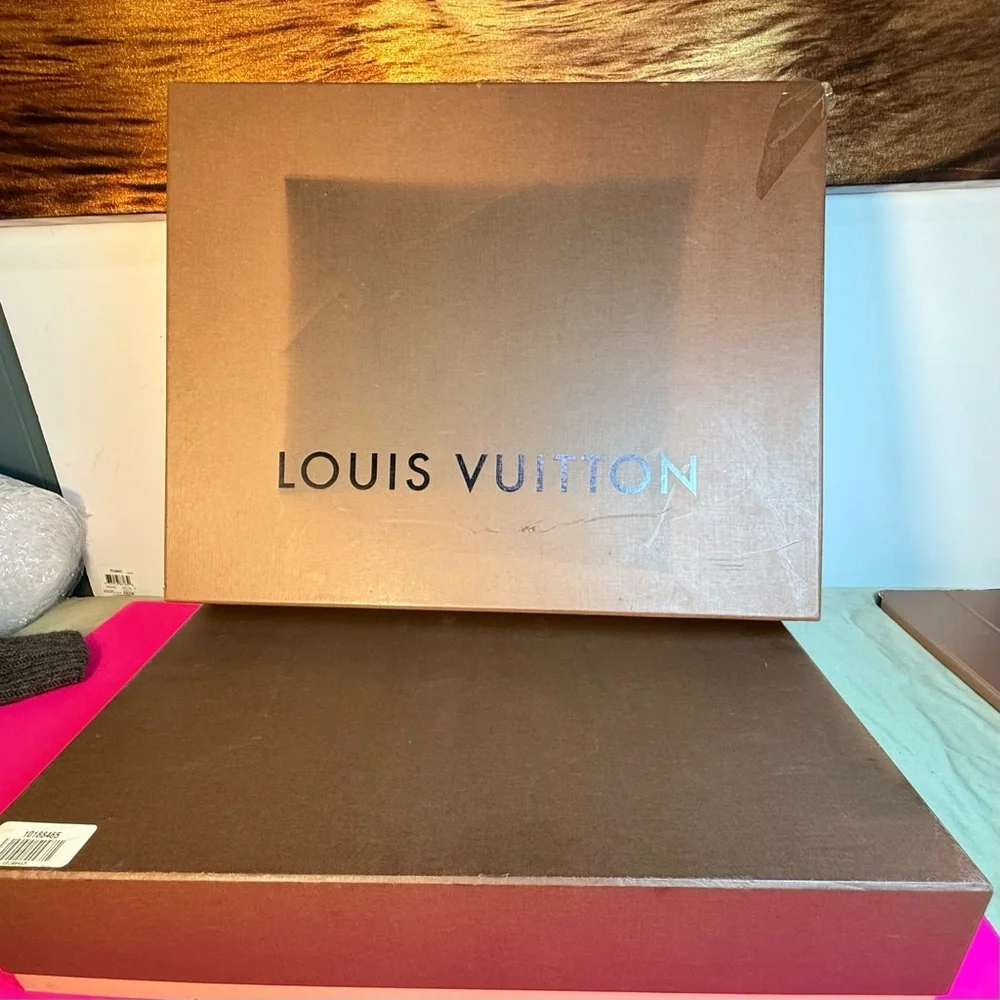 Louis Vuitton Brass Padlock‎ with Keys - Picture 8 of 15